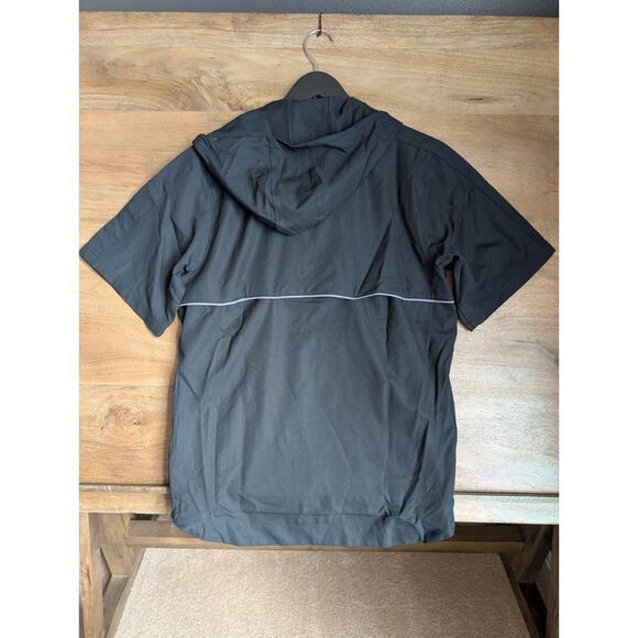 TravisMathew Sport Mode Hoodie Mens Small Black Short Sleeve 1/2 Zip 1MAB336 NWT - Picture 2 of 5